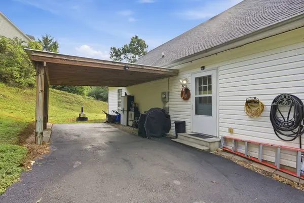 777 Grassy Branch Rd, Dayton, TN 37321