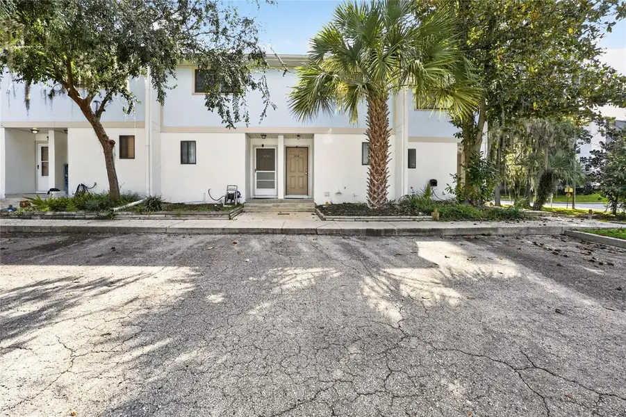 1434 SW 25TH PL #C2, Gainesville, FL 32608