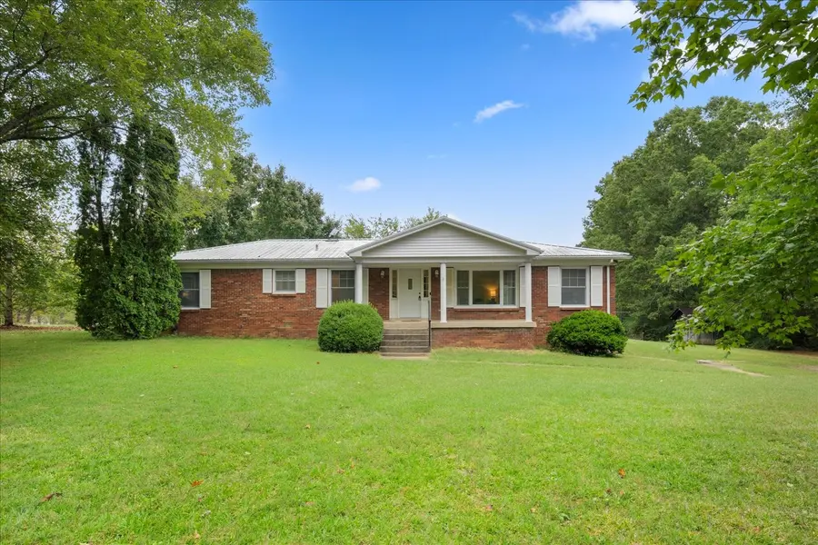 1125 Timber Ridge Road, Charlotte, TN 37036