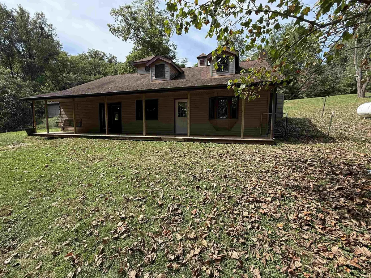 190 TV Tower RD, Mitchell, IN 47446
