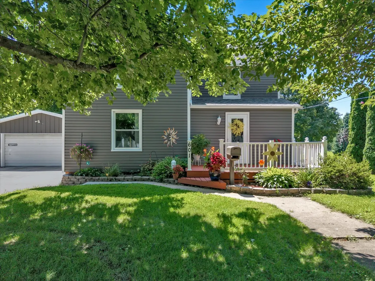 601 W Court ST, Cambridge, IL 61238