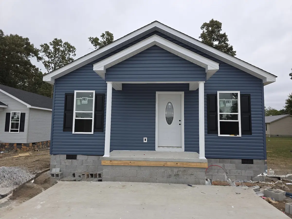 542 Highland Ln, Tullahoma, TN 37388