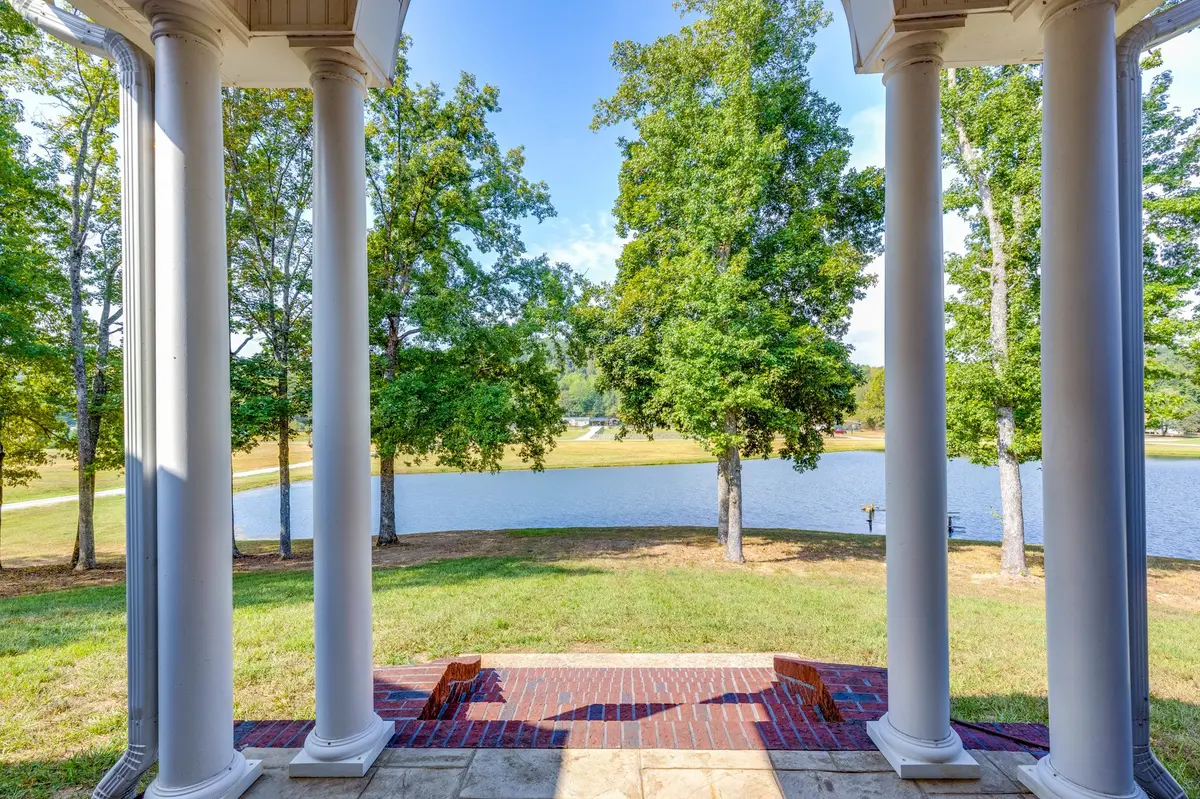 545 Longbranch Rd, Hohenwald, TN 38462