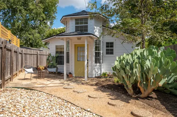 1914 Alegria RD, Austin, TX 78757