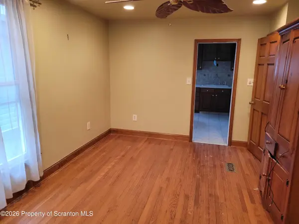 1142 Academy ST #2nd Floor, Scranton, PA 18504