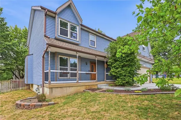 17555 W 112th ST, Olathe, KS 66061
