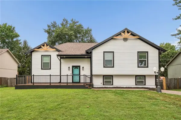 309 NE Brookwood DR, Blue Springs, MO 64014