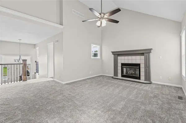 1100 Susan ST, Kearney, MO 64060