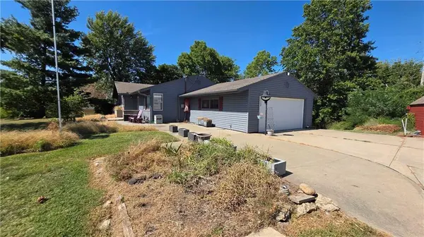 26 Hillcrest DR, Platte City, MO 64079