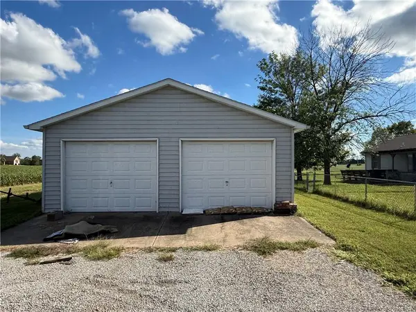 4837 Vermont RD, Wellsville, KS 66092