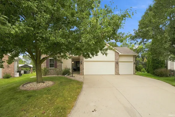 3933 Whitfield Chase ***, Fort Wayne, IN 46815