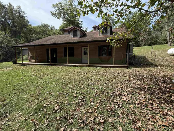 190 TV Tower RD, Mitchell, IN 47446