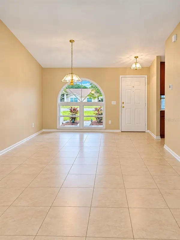 24360 TWIN LAKE DR, Land O Lakes, FL 34639