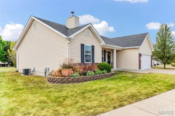 2140 Warwick Castle DR, Imperial, MO 63052