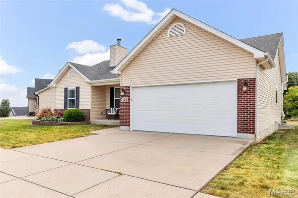 2140 Warwick Castle DR, Imperial, MO 63052