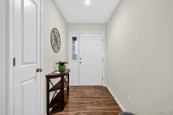 10 Majestic Lakes CT, Moscow Mills, MO 63362