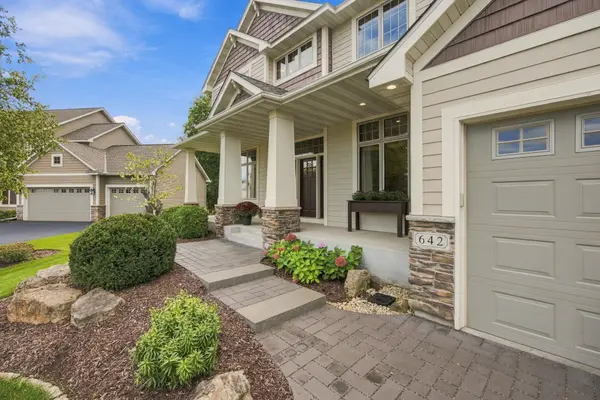 642 Woodland WAY, Eagan, MN 55123