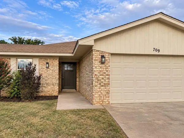 709 Polk ST, Altus, OK 73521