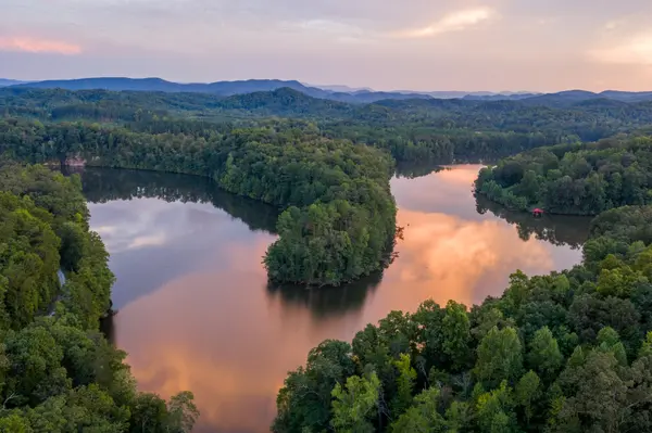 710 Scenic River Rd, Madisonville, TN 37354