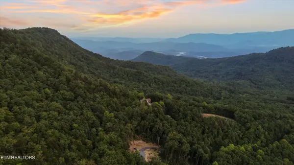 954 Pawnee Court, Sevierville, TN 37876