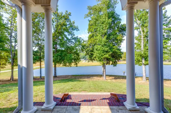 545 Longbranch Rd, Hohenwald, TN 38462