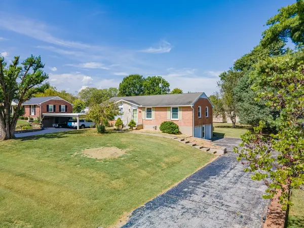 3004 Knud Dr, Columbia, TN 38401