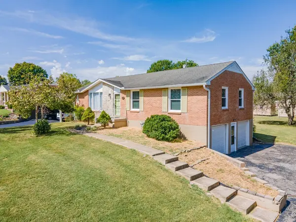 3004 Knud Dr, Columbia, TN 38401