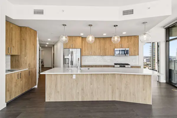 1212 Demonbreun St #2013, Nashville, TN 37203