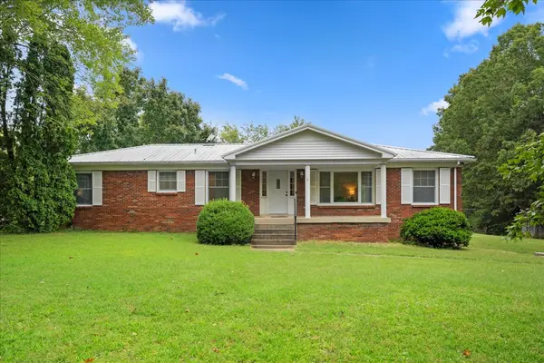 1125 Timber Ridge Road, Charlotte, TN 37036