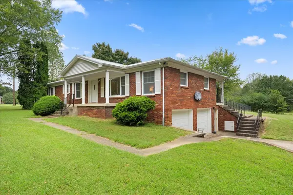 1125 Timber Ridge Road, Charlotte, TN 37036