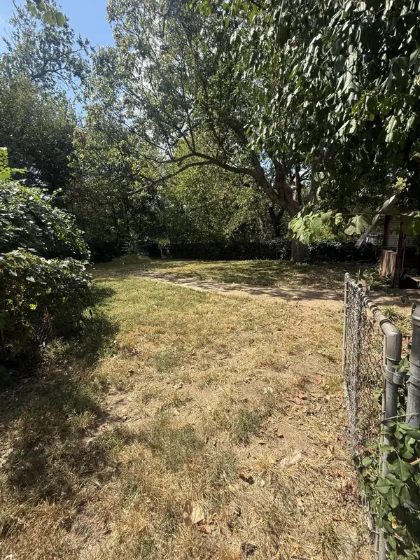 1306 W Talmage ST, Springfield, MO 65803