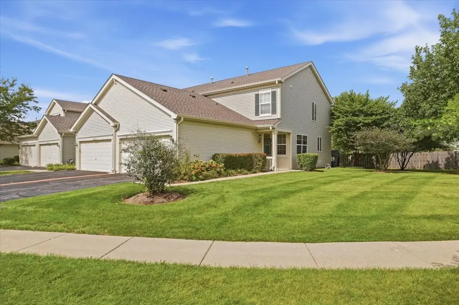 530 W Kristina LN, Round Lake, IL 60073