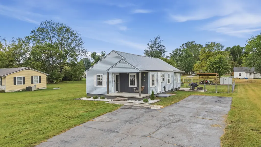 271 Hunt St, Manchester, TN 37355