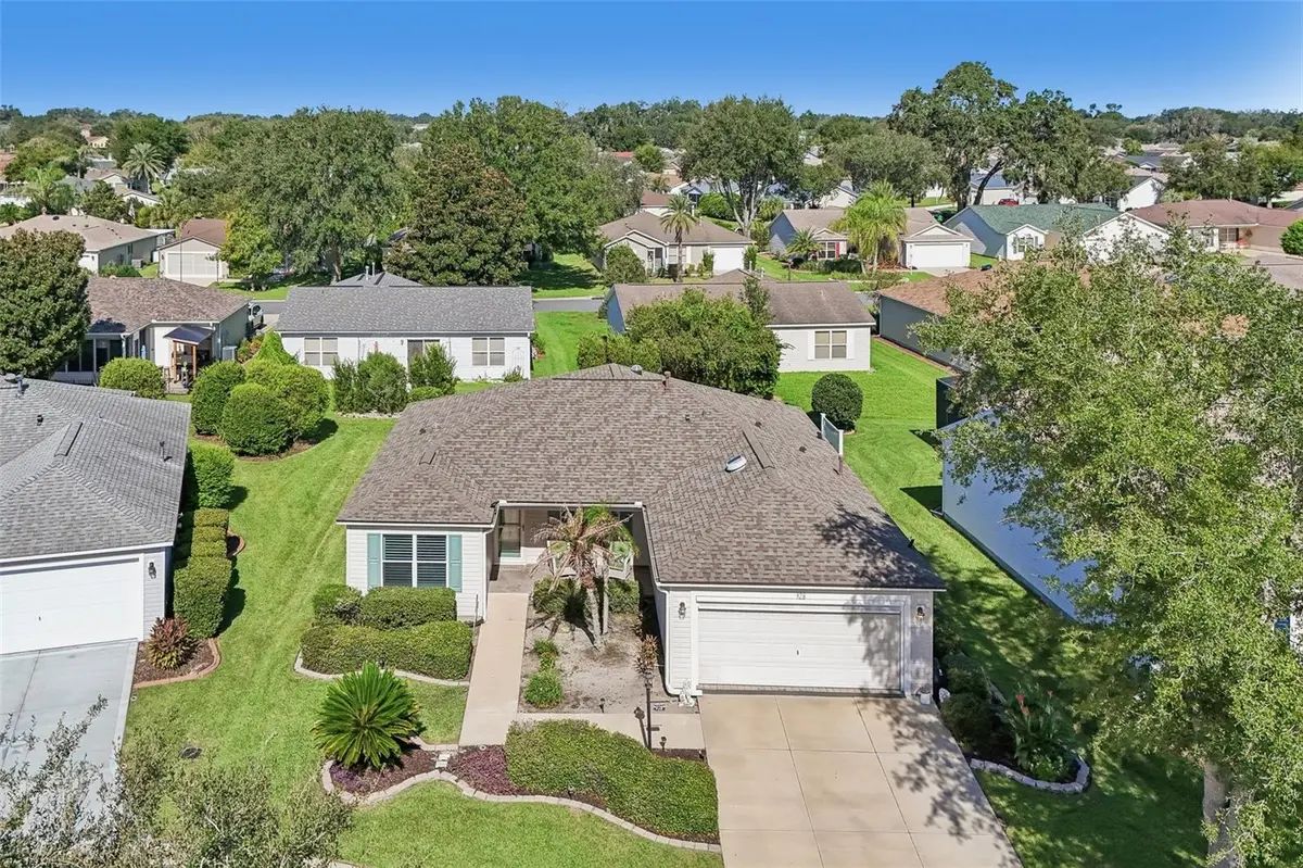 928 EASTMONT CT, The Villages, FL 32162