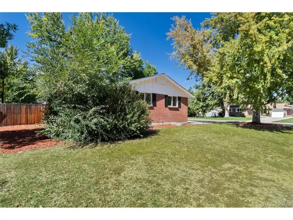 6885 Oak, Arvada, CO 80004