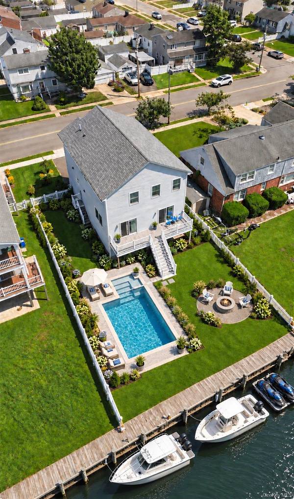 718 Guy Lombardo AVE, Freeport, NY 11520