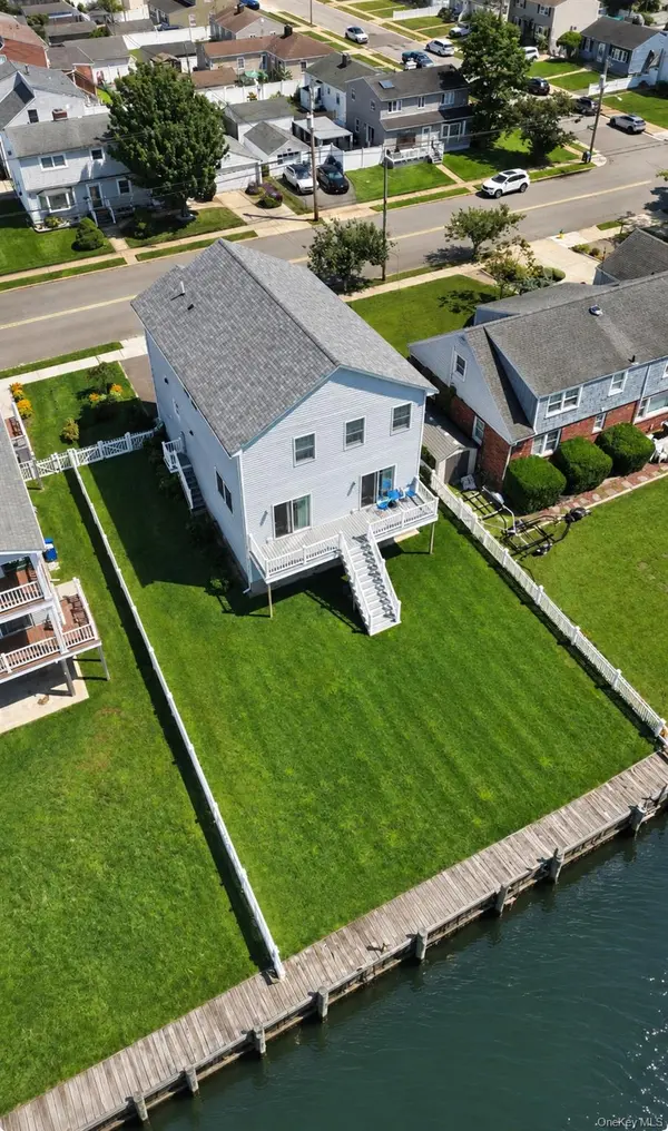 718 Guy Lombardo AVE, Freeport, NY 11520
