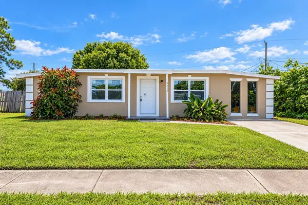 3312 PLUMMER CIR, Melbourne, FL 32901