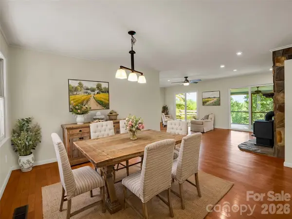93 Dogwood CT, Tryon, NC 28782