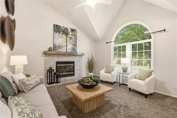 1208 NE Beacon AVE, Lee's Summit, MO 64086