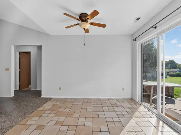 325 Millstone RUN, Churubusco, IN 46723