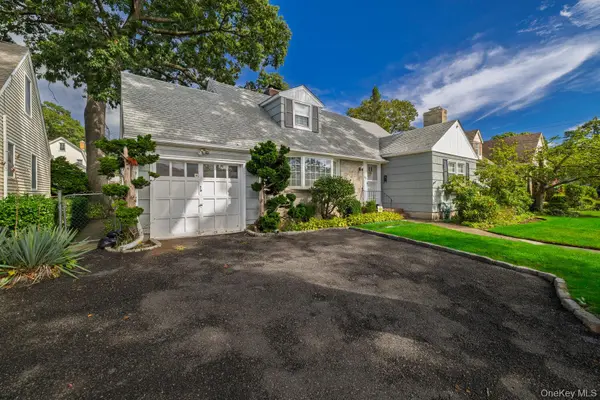 175 E Carpenter ST, Valley Stream, NY 11580