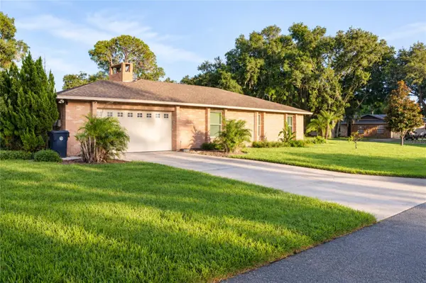 906 CRESTVIEW DR, Auburndale, FL 33823