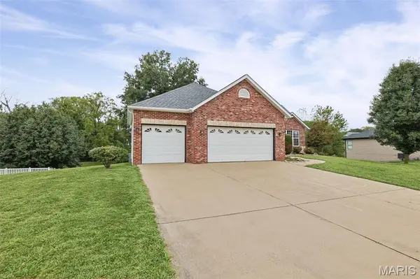 8929 Wendell Creek DR, St Jacob, IL 62281