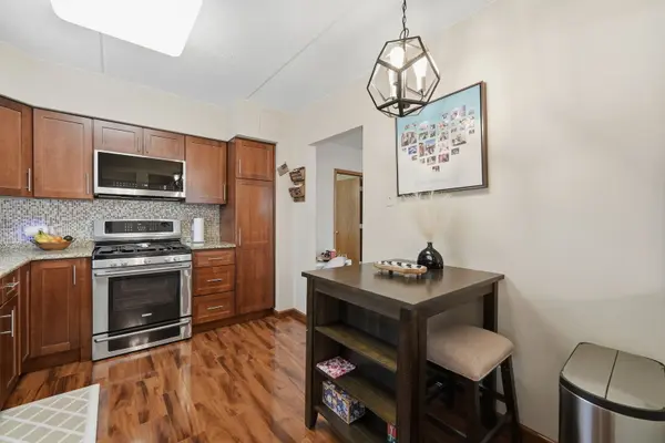 1325 Perry ST #206, Des Plaines, IL 60016