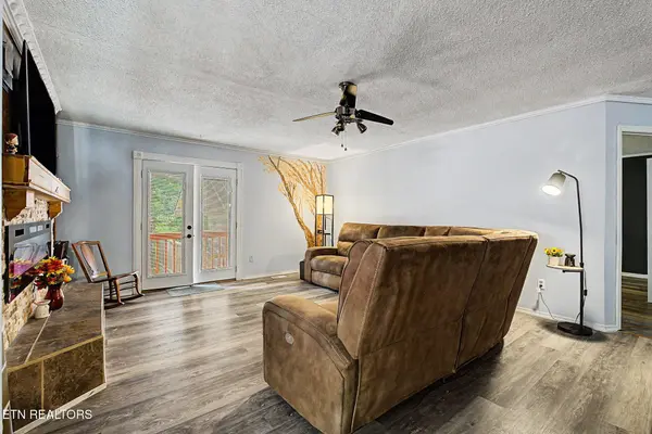 2136 Daisy Tr, Pigeon Forge, TN 37863