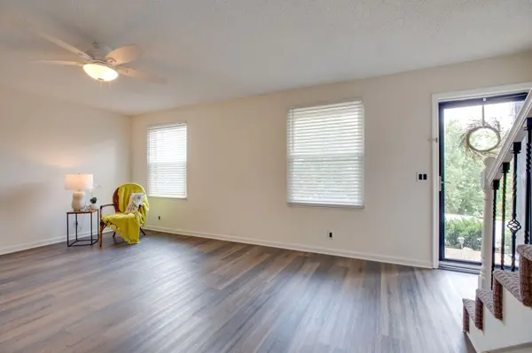5510 Country Dr #84, Nashville, TN 37211