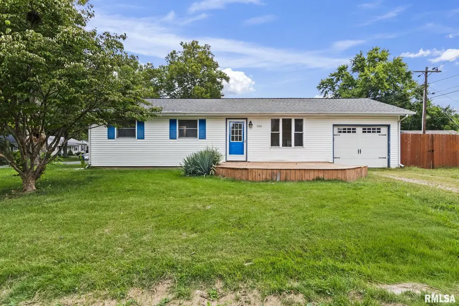 300 PARKVIEW DR, Rochester, IL 62563