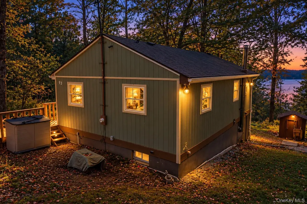 93 Starlight DR, Monticello, NY 12701