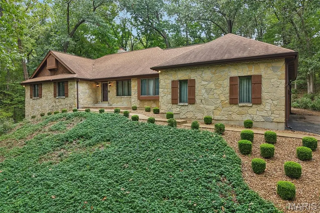 2260 Ridgley Woods DR, Chesterfield, MO 63005